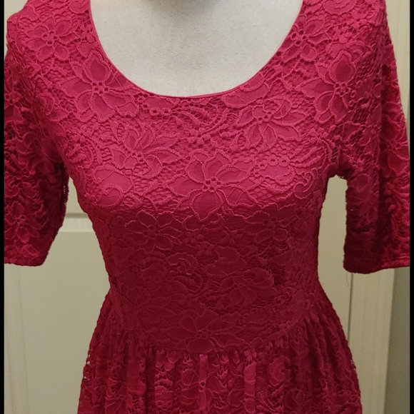 Red dress - Picture 6 of 9